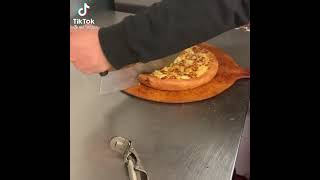 Pizza Cutting 🍕😱