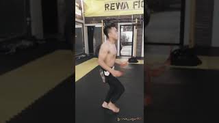 SELF TRAINING MUAYTHAI