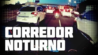 CORREDOR de moto A NOITE