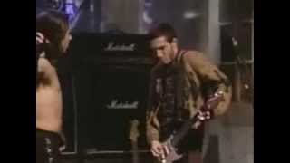 Red Hot Chili Peppers - Under The Bridge Live - 1992