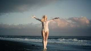 iamamiwhoami; fountain