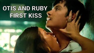 Otis and Ruby | First Kiss - Sex Education