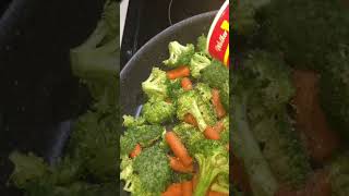 SAUTÉ BROCCOLI AND CARROTS 🥕 WITH GARLIC BUTTER