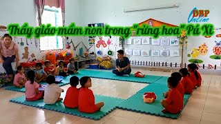 Thầy giáo mầm non trong “rừng hoa” Pú Xi