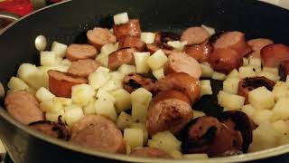 Kielbasa and Potatoes Skillet Dinner