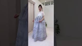 한복을 현대적으로 재해석한 드레스? 트렌디하게 한복 입어보세요! #한복 #hanbok #fashion #korea #임영웅손이참곱던그대 (with 소온한복)