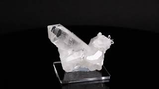 Quartz cluster