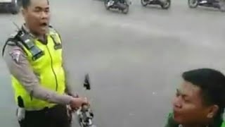 VIRAL Driver gojek dipukul okmun polisi di pekanbaru riau