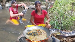 Wow Big Fish! catching Fish and Cooking for jungle yummy food @SurvivalSkillsPrimitive.