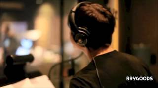 justin bieber singing in the studio - best vocals