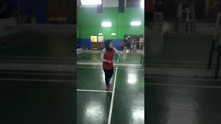 Serunya bermain badminton 🏸