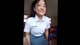 Siswi SMA Cantik Ini Lakukan Hal Mencengangkan Ketika Kelas Sepi