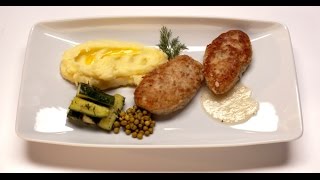 Котлеты школьные с пюре и битыми огурцами | Мясо. От филе до фарша