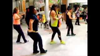 ZUMBA CON ADRIANA SALINAS EL BAILE DEL GAVILAN