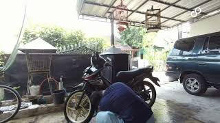 Dari Pada Bengong, Kita Cuci Motor aja..!!