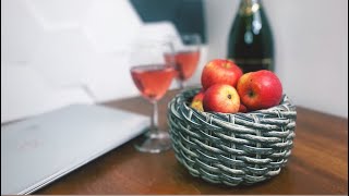 Фруктовница из остатков искусственного ротанга. Artificial rattan fruit bowl.