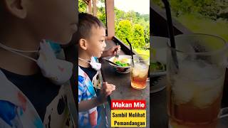 Makan Mie Sambil Melihat Pemandangan#Shorts | Rafassya21 Official