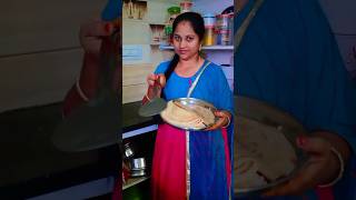 మా ఇంటి దోశ స్టోరీ😂మీ ఇంట్లో కూడా ఇంతేనా😛#shortvideos #shorts #food #viralvideos #trending #viral