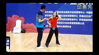 邱惠芳老师亲临黔南州武协讲解42式太极剑（下）Teacher Qiu Huifang explains the 42-style Tai Chi Sword (Part 2)