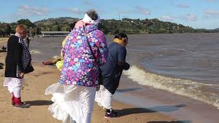 Oferendas na praia de Ipanema, Porto Alegre, Rio Grande do Sul, Lagoa do Guaíba