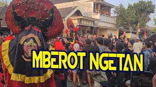 PANDOWO PUTRO NGETREP-PRABU SINGOBARONG LIVE BALEREJO