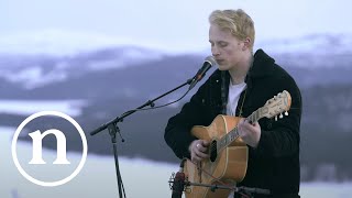 Odin Waage perform «Silhouette» | Nerver Live session