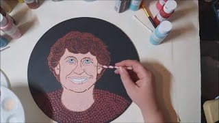 Dot Painting with Artist Janette Oakman 25 Pointillism Portrait On A Cake board