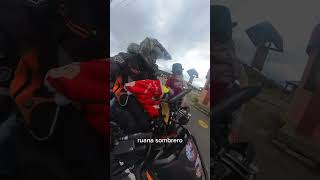 Maravilloso mundo en quilatoa Ecuador 🏍️🏍️🐕🐕 #tiktok #fly #viral #comedia #rider #conociendoelmundo