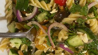 Easy Vegan/Vegetarian Pasta Salad with Vegan Vinaigrette recipe | Happy 4th of July! Ready in 10mins