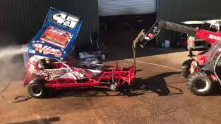 F1 stockcar cleaning