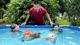 Bibi and the baby monkey compete in swimming with Chip and Xuka!