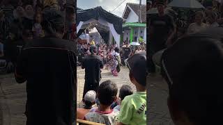 RANGDA KESURUPAN DI TUSUK KERIS