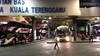 Perlepasan bagi perjalanan 10.30mlm Di Hentian bas MBKT, Kuala Terengganu - Sani Express