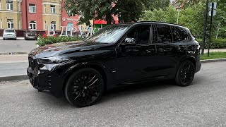 Новый BMW X5 M60i 530лс, 2023г, цена 20.500.000 рублей.