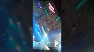 ELBA RAMALHO DEU UM SHOW CANTANDO PARA O PÚBLICO JOVEM E ADULTO ELA CANTOU DILSINHO, JOÃO GOMES...