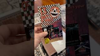 Making 90’s VHS rental themed Halloween horror movie gift baskets