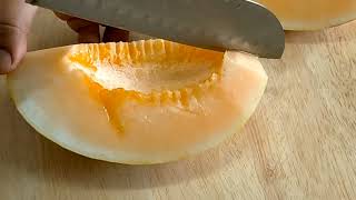 How I cut a Rockmelon