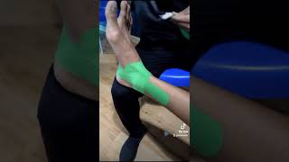 COMO FAZER BOTINHA DE KINESIO NO TORNOZELO