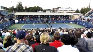 Tennis: Maria Sharapova hits forehand topspin winner against Agnieszka Radwańska