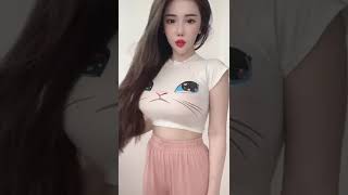 Kpop Trending: Queen Card Challenge Dance Cover on Douyin TikTok 2023 #CnCuteGirlsVlog #shorts