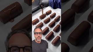 Forma barata de diferenciar o seu produto! Carimbo para as barras de chocolate.