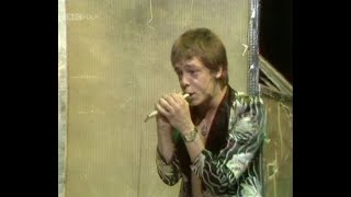 Eddie & The Hot Rods - Get Out Of Denver (Top Of The Pops) 9th September 1976