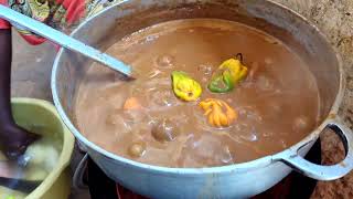 Préparation du mafé à la viande à Dakar, Sénégal 🇸🇳