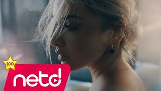 Hadise - Küçük Bir Yol