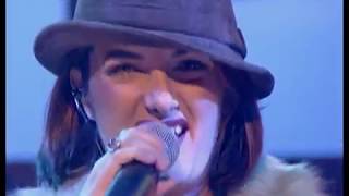 Kosheen - Catch (Live at Top Of The Pops DE 04.05.02)