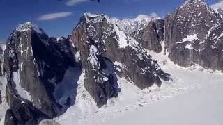 Denali National Park , flying through the mountains, over glaciers ...Talkeetna air taxi