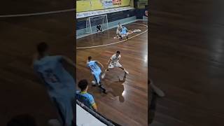 QUE GOLAÇO!!! #futsalplayer #futsalskills #shortsvideo #futsal #driblefutsal #esporte #futsalbrasil