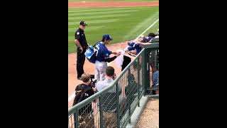 Shohei Ohtani Signing Autographs For Fans. Dodgers Spring Training 2024. Goatani!!!