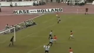 Netherlands creates chance after chance vs Uruguay #WorldCup74