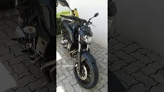 Yamaha MT 07, essa é Massa no Torque, mas bota uma amortecedor de direção que a frente shima!